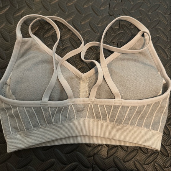 Women’s Fabletics Low Impact Seamless Strappy Bra - Picture 2 of 7